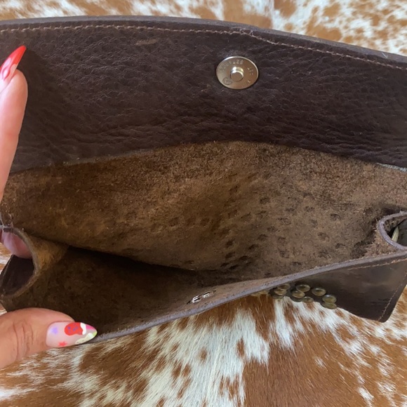 Leather studded wristlets - Picture 4 of 9
